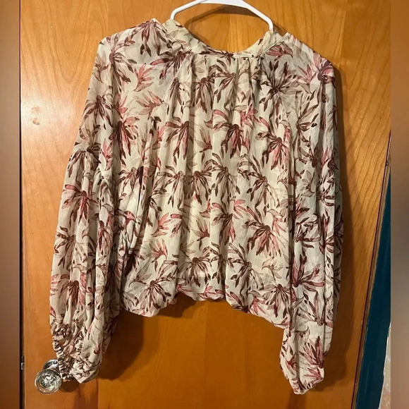 kourt Jenny Cropped Top - Picture 5 of 6